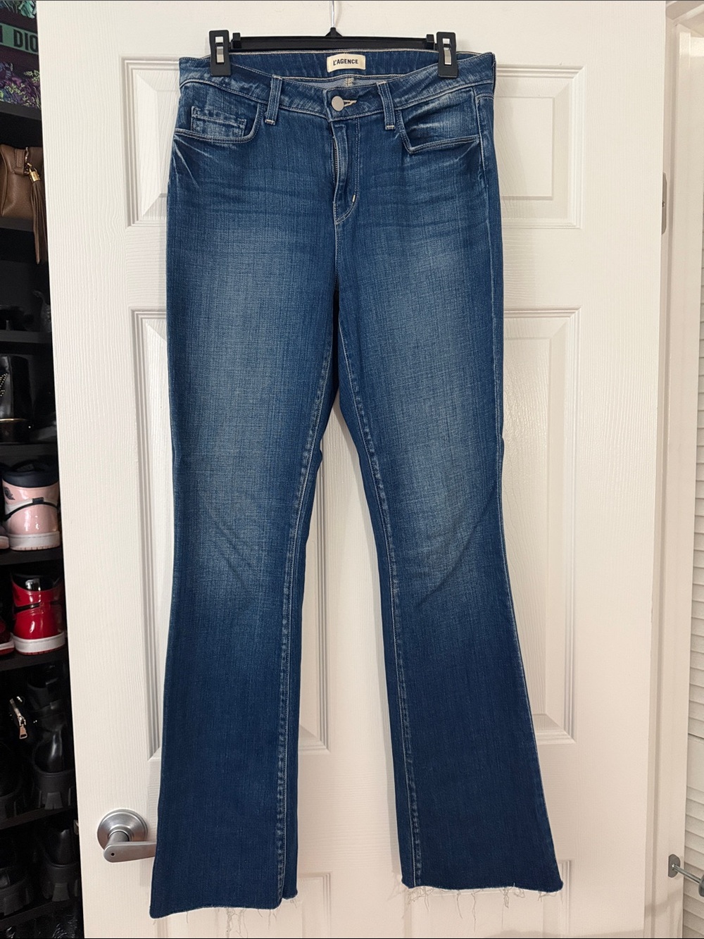 L'AGENCE Sneeki Low-Rise Straight-Leg Jean in wash Hasting - like new - Sz 28